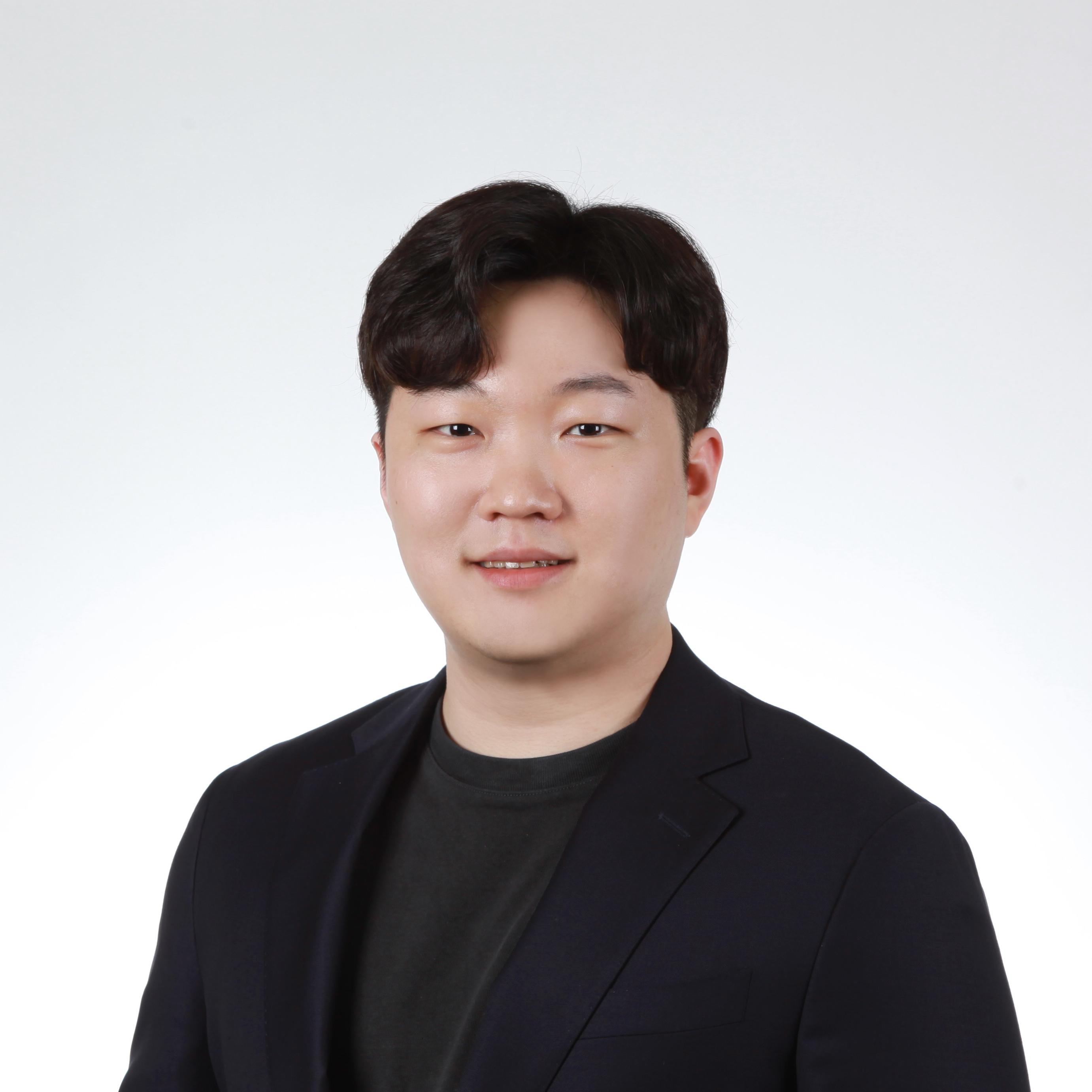 모임장 겸 개발자 비주얼 이미지